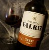 porto valriz mit glas.jpg