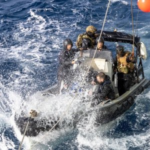 Polícia Marítima jagt Drogenboote auf hoher See